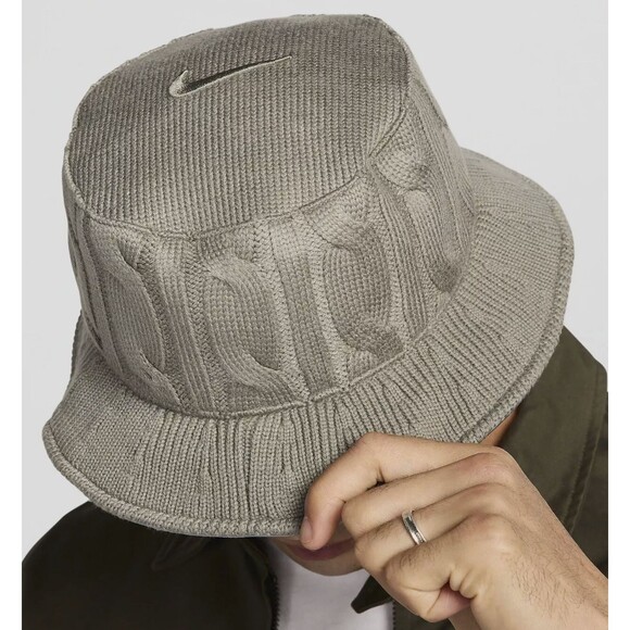 Nike Bucket Hat Knit Life Apex Reversible Green Silver MEDIUM $70 - Picture 2 of 5